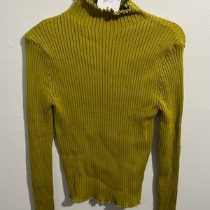 Mustard yellow sweater never worn. Small from forever21